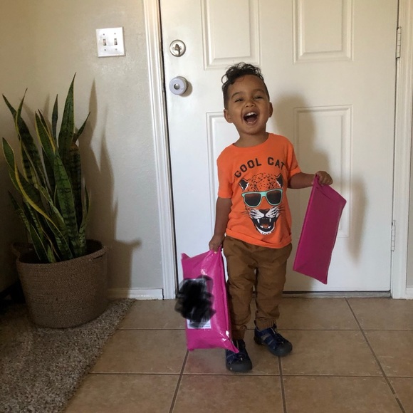 Meet Your Posher, Courtney! - Picture 5 of 5